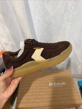 Dr. Scholl's Men's Dark Brown and Cream Low-Top Sneaker